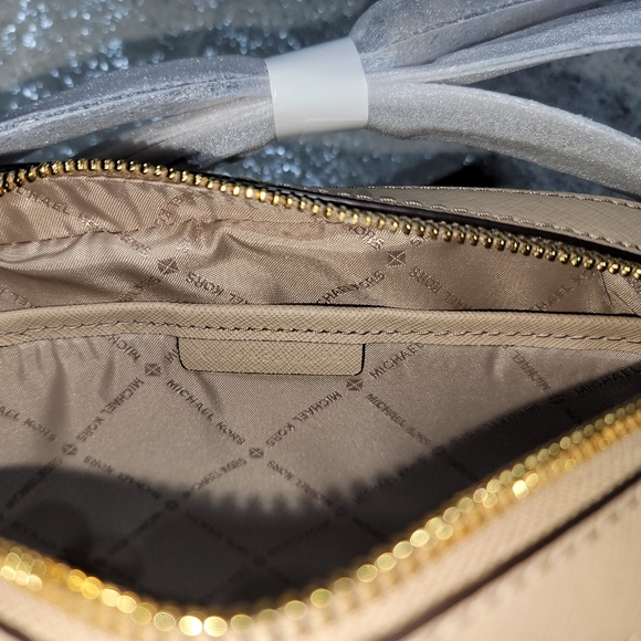 NWT Michael Kors Authentic Set Large Saffiano Leather Crossbody Bisque Bag - Picture 6 of 7